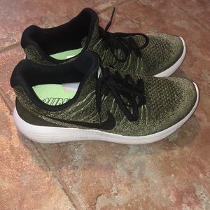 Nike Shoes - Nike Lunarepic Flyknit Lows Nike Shoes - Nike Lunarepic Flyknit Lows